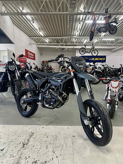 Beta RR 125 T X SPECIAL EDITION, Supermotard!