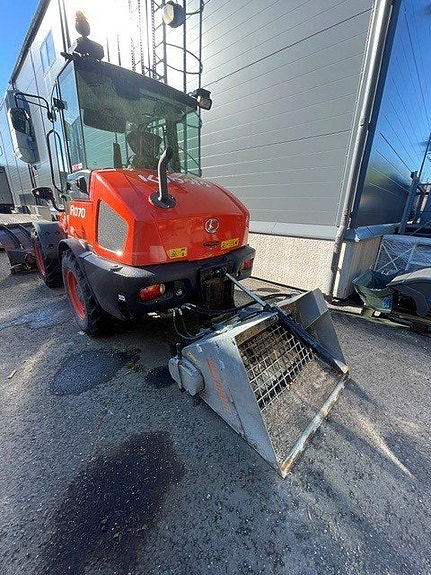Kubota Hjullastare R070 5 of 7