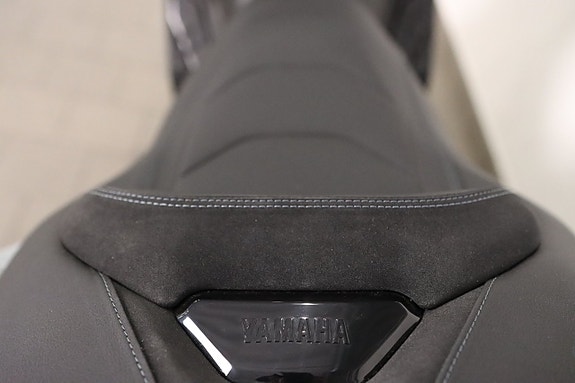 Yamaha X-MAX 300 Tech Max 11 of 11