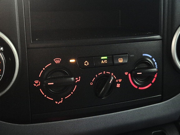 Citroen Berlingo 18 of 27