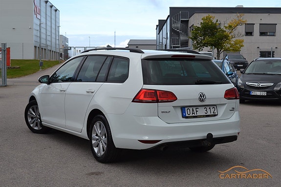 Volkswagen Golf VII 2 of 19
