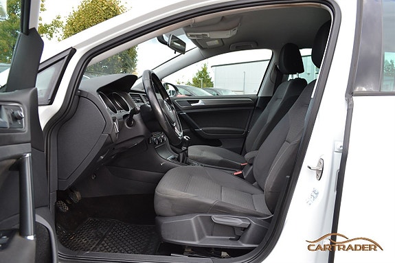 Volkswagen Golf VII 7 of 19