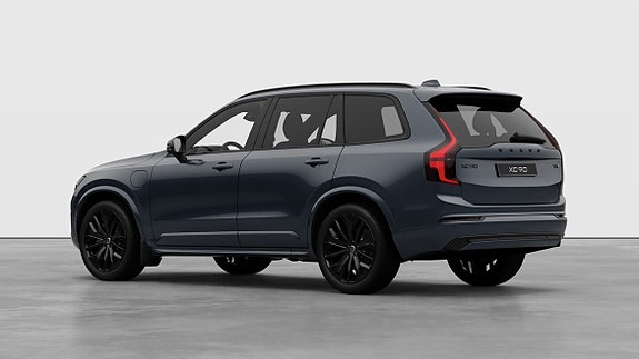 Volvo XC90 3 of 5