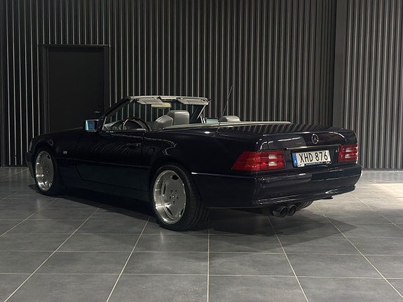 Mercedes-Benz SL500 6 of 19
