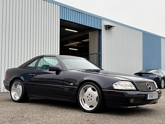 Mercedes-Benz SL500 4 of 5