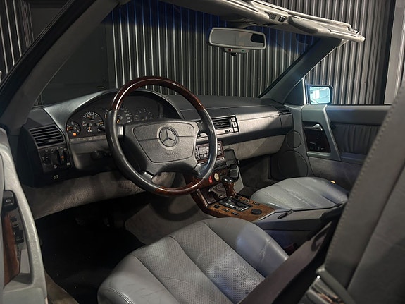 Mercedes-Benz SL500 10 of 19