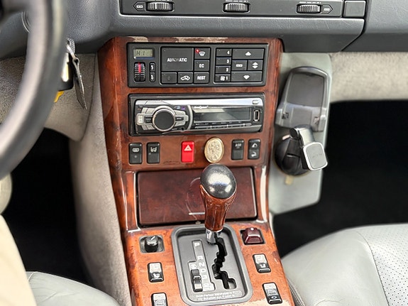 Mercedes-Benz SL500 15 of 18