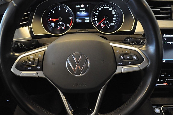 Volkswagen Passat 8 of 25