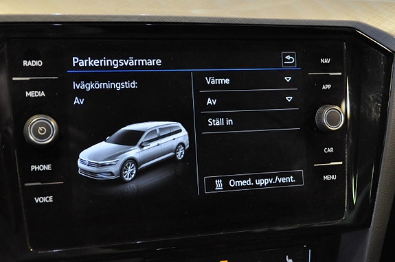 Volkswagen Passat 14 of 25