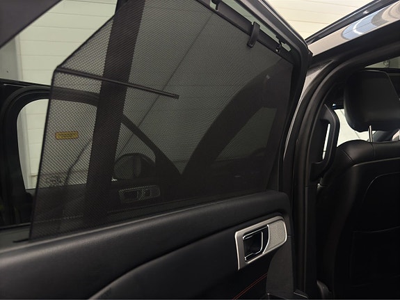Ford Explorer 27 of 30