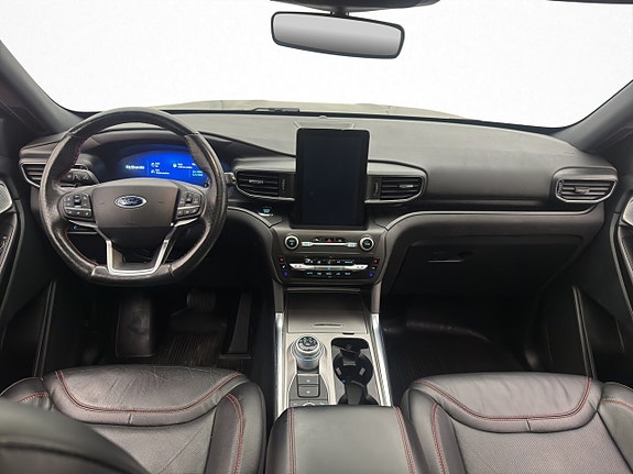 Ford Explorer 9 of 30