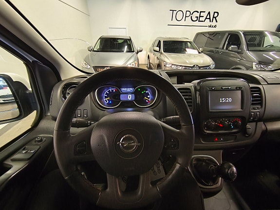 Opel Vivaro 8 of 8