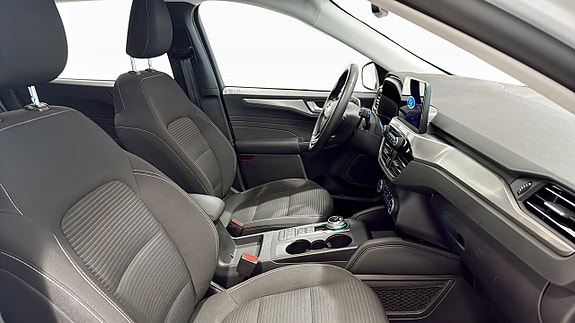 Ford Kuga 3 of 12