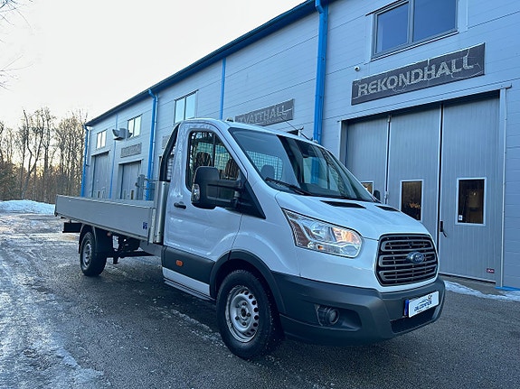 Ford Transit 2 of 5