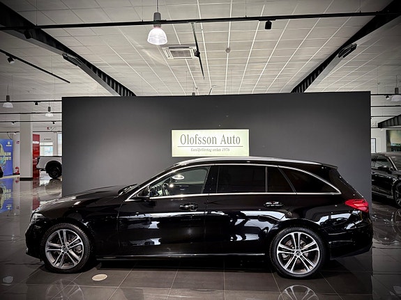 Mercedes-Benz C220 d 2 of 30