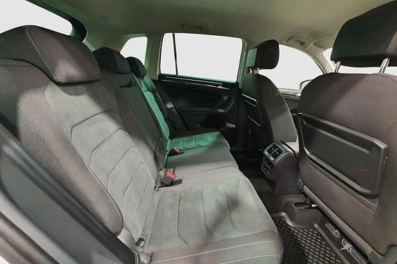 Volkswagen Tiguan 19 of 23