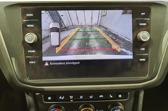 Volkswagen Tiguan 23 of 23