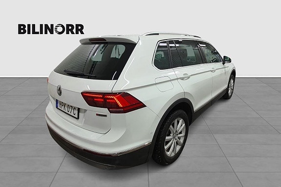 Volkswagen Tiguan 6 of 23