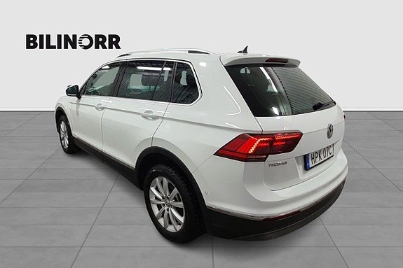 Volkswagen Tiguan 3 of 5