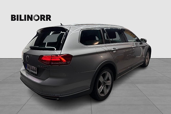 Volkswagen Passat Alltrack 5 of 5