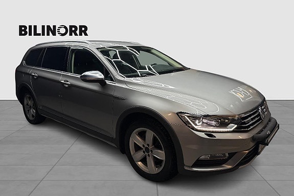 Volkswagen Passat Alltrack 8 of 15