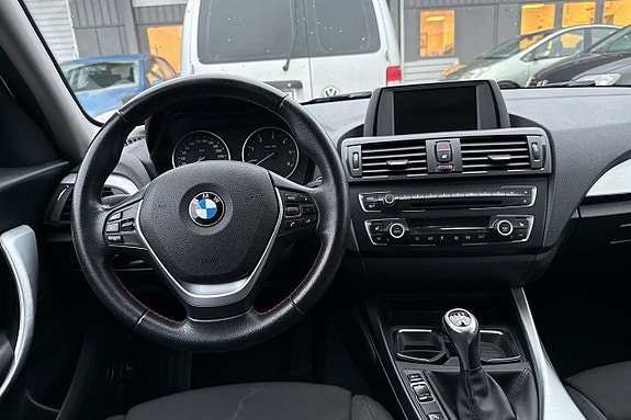 BMW 120d 10 of 17