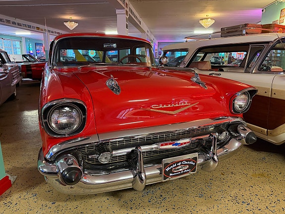 Chevrolet Bel Air 10 of 17
