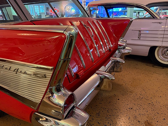 Chevrolet Bel Air 3 of 17