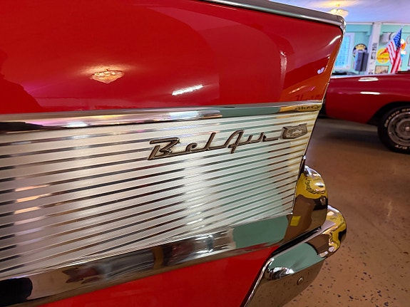 Chevrolet Bel Air 4 of 17