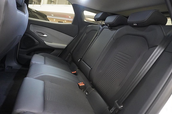Ford Explorer 9 of 28