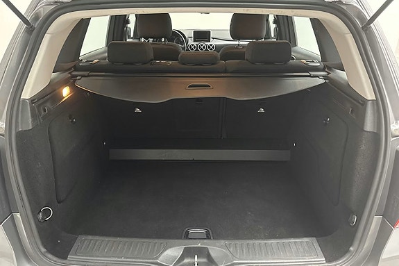 Mercedes-Benz B180 6 of 11