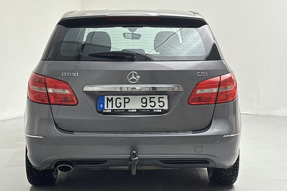 Mercedes-Benz B180 7 of 11