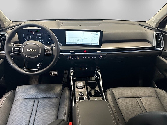 Kia Sorento 7 of 17
