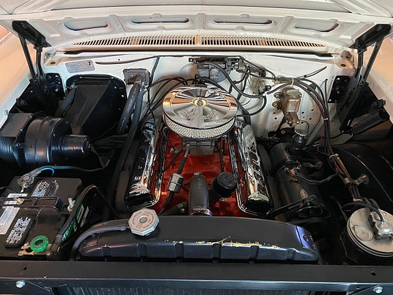 Pontiac Laurentian 17 of 19