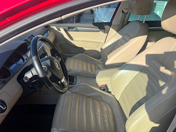 Volkswagen Passat 5 of 5