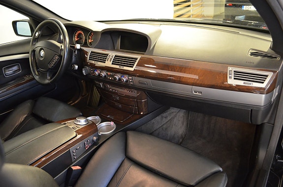 BMW 730 17 of 26