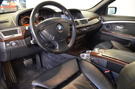 BMW 730 16 of 26