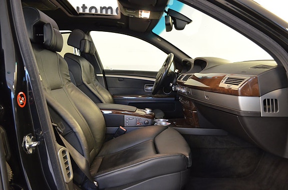 BMW 730 18 of 26