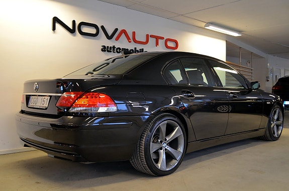 BMW 730 24 of 26