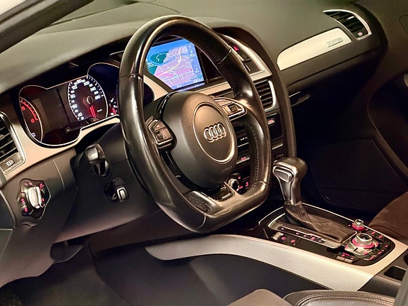 Audi A4 9 of 16