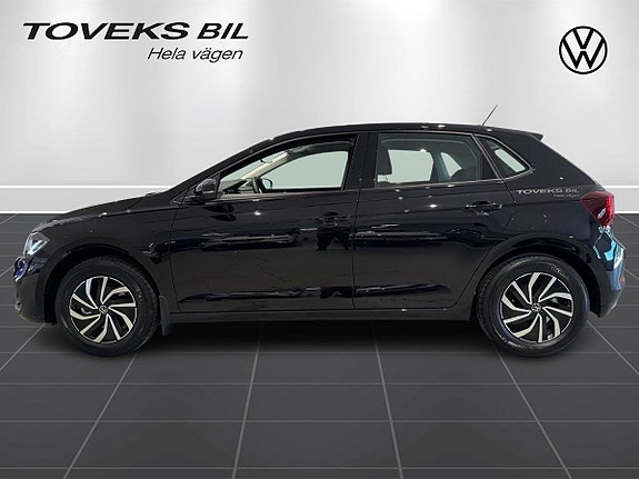Volkswagen Polo 2 of 5