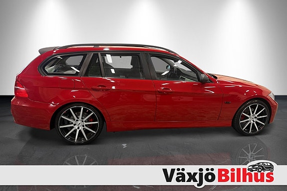 BMW 320 3 of 11