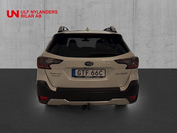 Subaru Outback 3 of 5