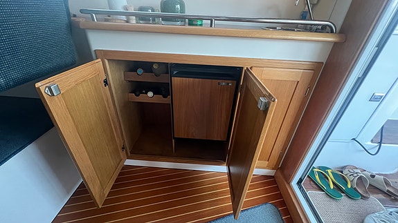 Forbina 40 FLY 2x Volvo Penta KAD-44 23 of 30