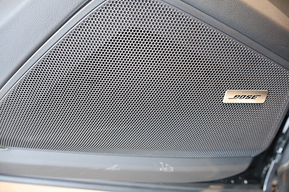 Porsche Cayenne 9 of 10