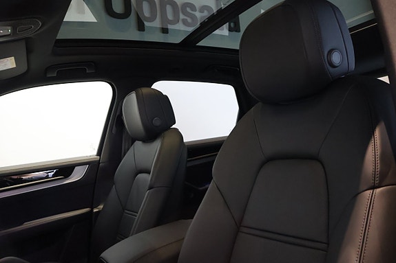 Porsche Cayenne 8 of 10