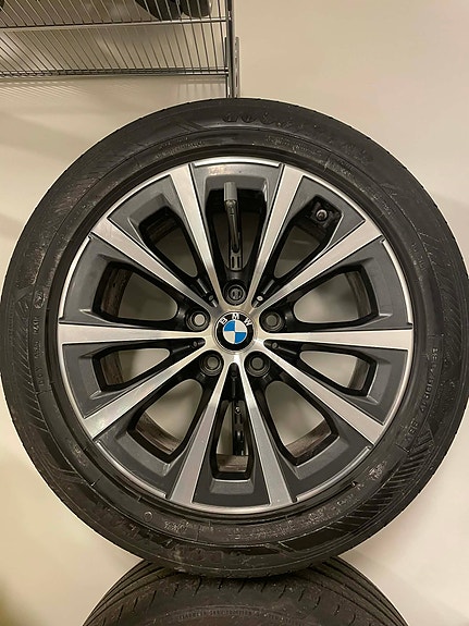 BMW 330e 2 of 5