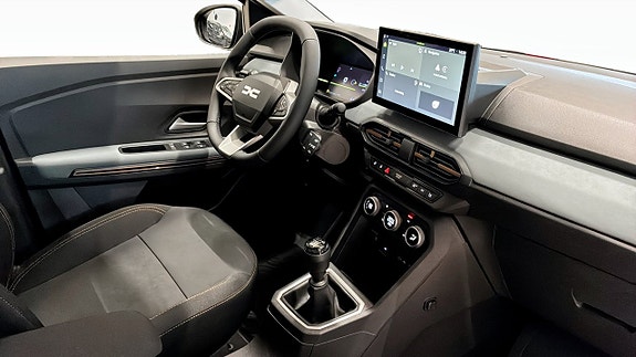 Dacia Sandero 13 of 25