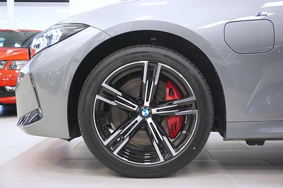 BMW 330e 2 of 22