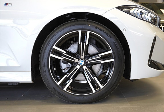 BMW 320d 4 of 28